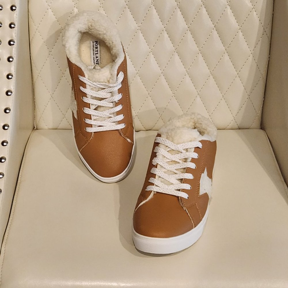 Women's Portland Brown Sneakers- white/gold laces . Sz 9. Excellent Condition - Picture 7 of 14